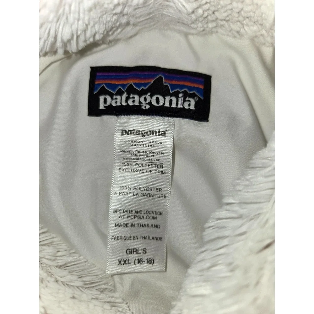 Patagonia Pelage Jacket Faux Fur Girls White Size XXL / 16-18 Very Soft 2 Button